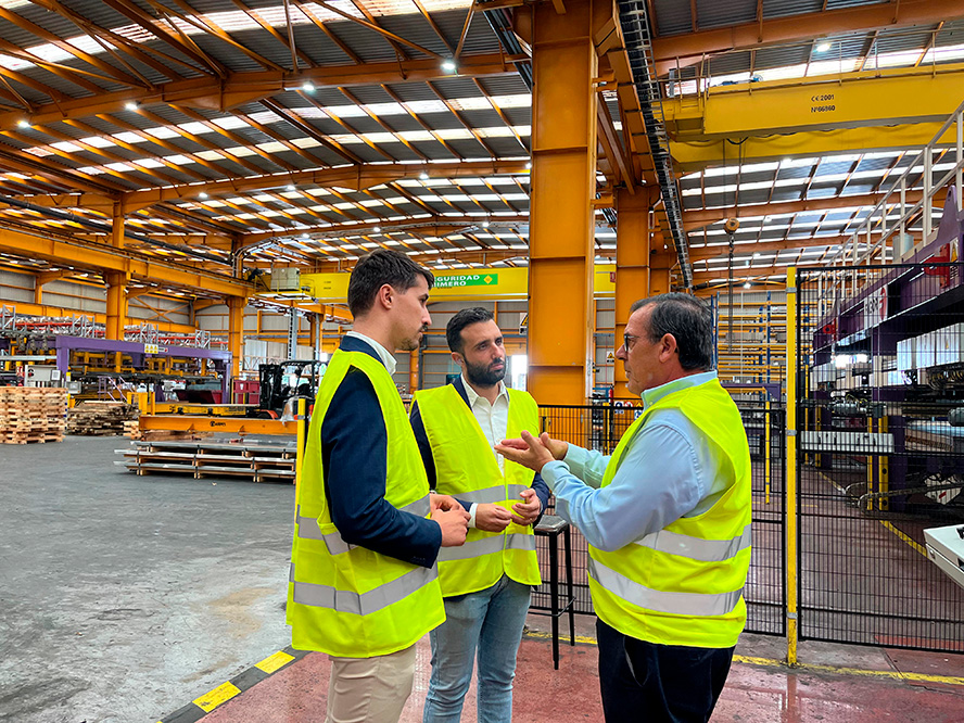 El alcalde de Sagunto y el concejal de Industria visitan las instalaciones de Hierros de Levante