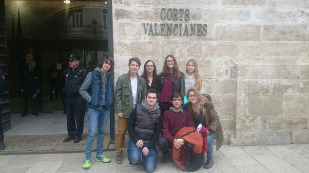 El Consejo de la Infancia de Sagunto y corresponsales de los IES intervienen en las Cortes Valencianas