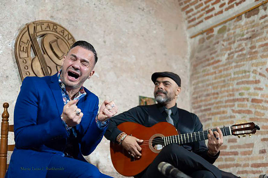 'Al Crepuscle' prosigue con un recital de flamenco de Paco del Pozo precedido por la segunda función de 'Las cartas de Ulpiano'