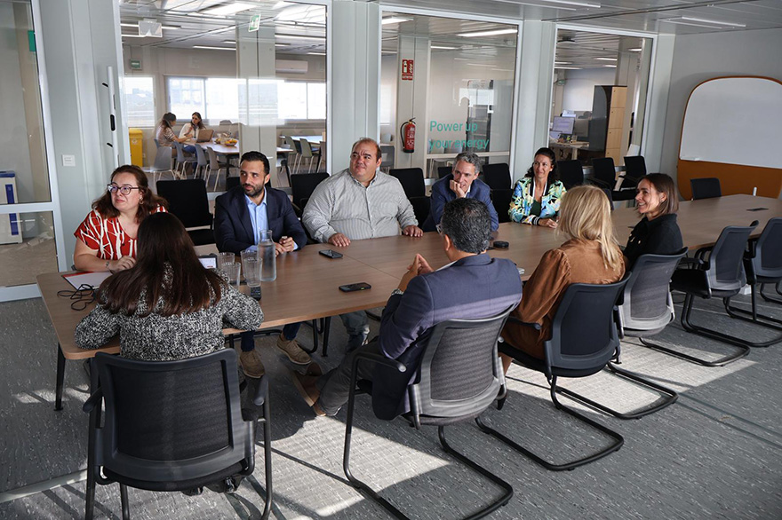 El Ayuntamiento de Sagunto y PowerCo impulsan la contratación de personas del municipio en la gigafactoría de baterías