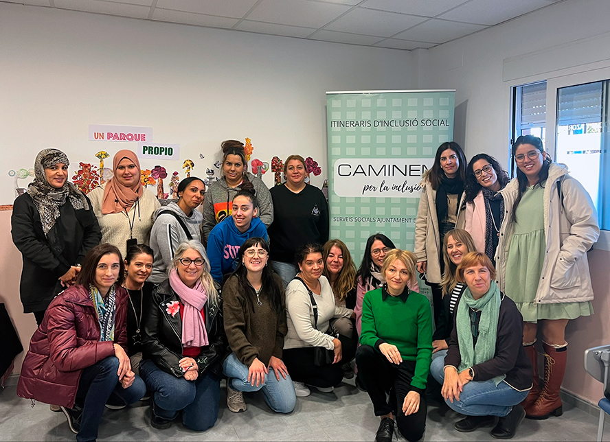 El área de Servicios Sociales presenta ‘Costuras de Sal’, un taller inclusivo para mujeres 