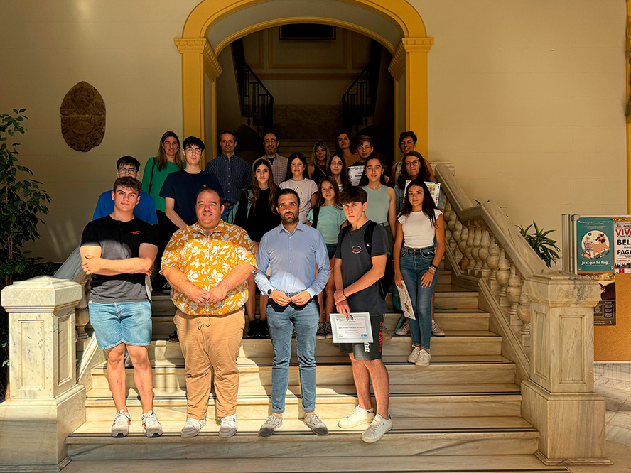 El Ayuntamiento de Sagunto recibe al alumnado premiado en la Liga Matemática