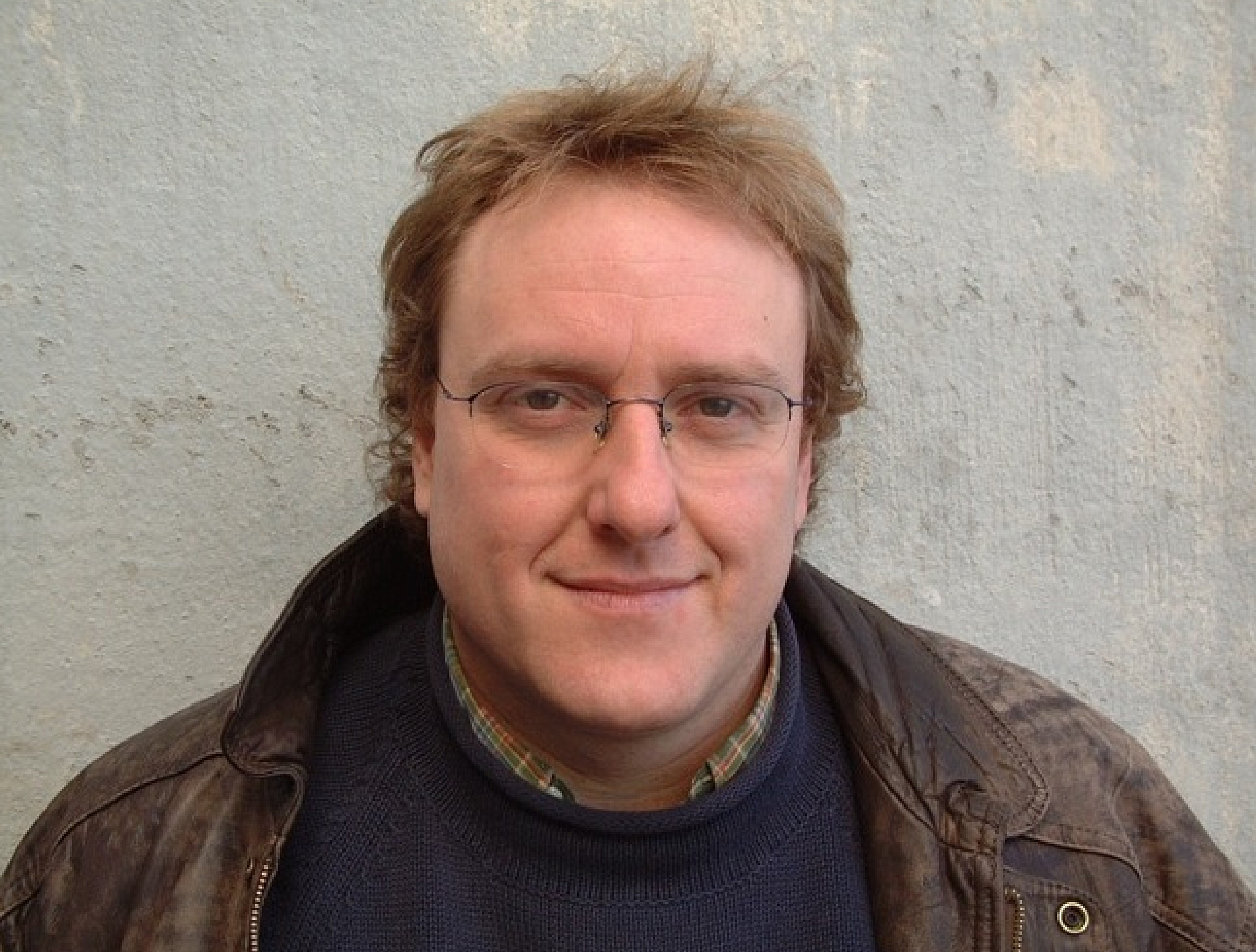 El libro “Entre la realitat i la ficció” de Pasqual Alapont se presentará este jueves en el Centro Cívico de Puerto de Sagunto