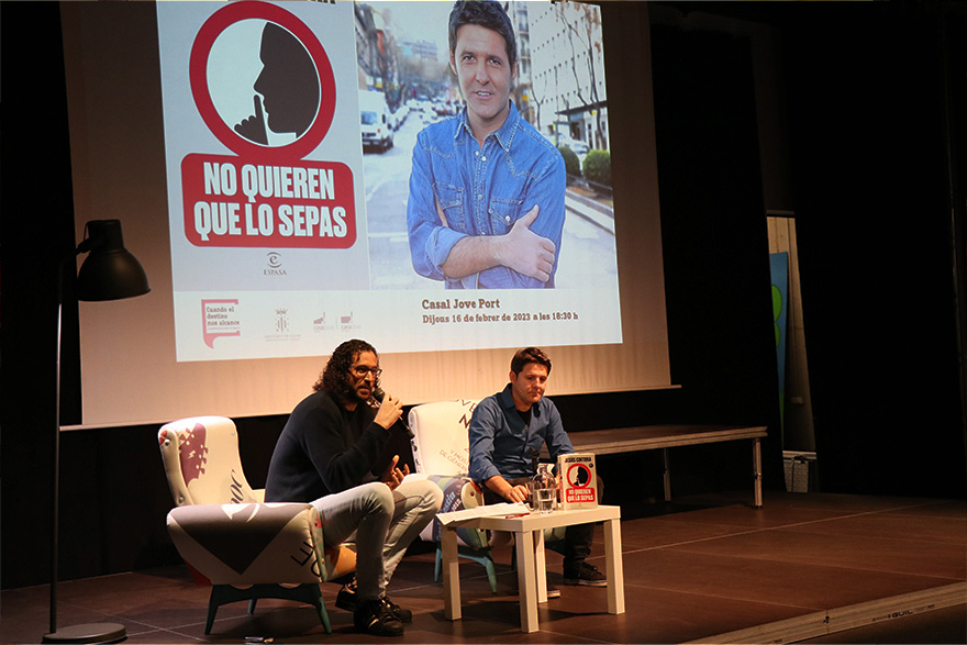 Jesús Cintora presenta su libro ‘No quieren que lo sepas’ dentro del ciclo de ‘Encuentros para evitar la ceguera’ de la concejalía de Juventud e Infancia