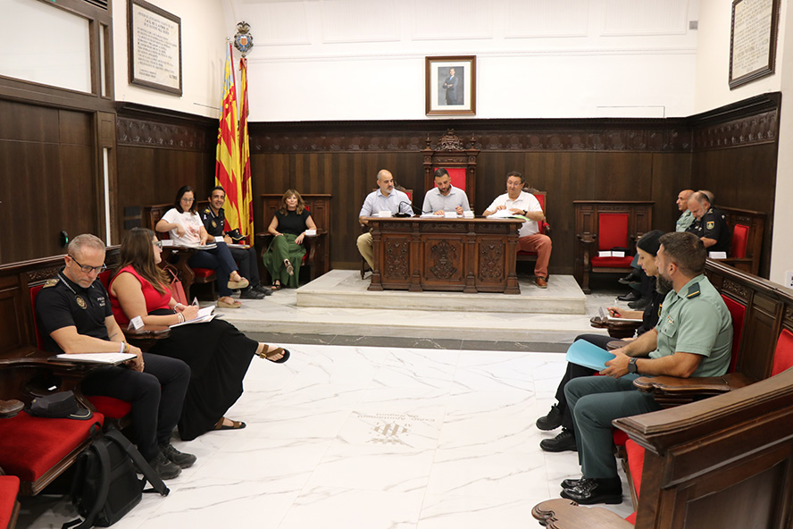 La Junta Local de Seguridad prepara los dispositivos de las fiestas patronales y la agenda veraniega de Sagunto y Puerto de Sagunto