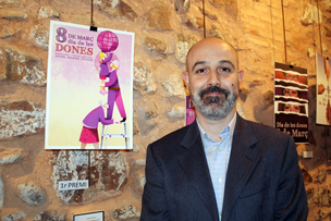 El “Col·lectiu Dones de Sagunt: 8 de Març” entrega el premio al ganador del XXV concurso de carteles 8M