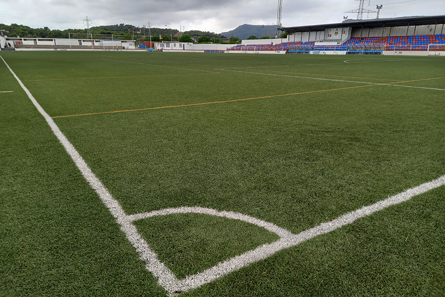 El Ayuntamiento y la Federación desbloquean la situación del campo de fútbol del Saguntino
