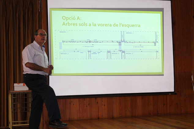 Mantenimiento presenta el proyecto de mejora de las aceras de Sants de la Pedra ante los vecinos