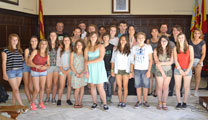  Las concejalas de Educación y Patrimonio en funciones reciben hoy en el Salón de Plenos a alumnos del IES La Vall de Segó y el Collège Marcel Aymard