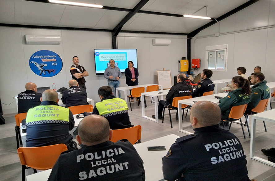 La Delegación de Sanidad organiza jornadas formativas para saber actuar en situaciones con animales