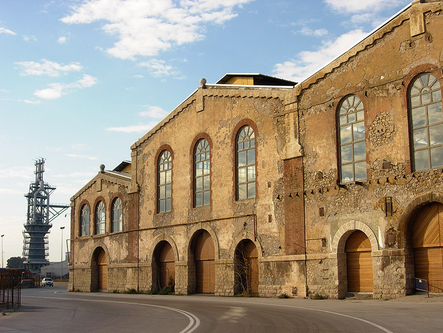 El pleno del Ayuntamiento de Sagunto acuerda solicitar una intervención inmediata en la Nave de Talleres