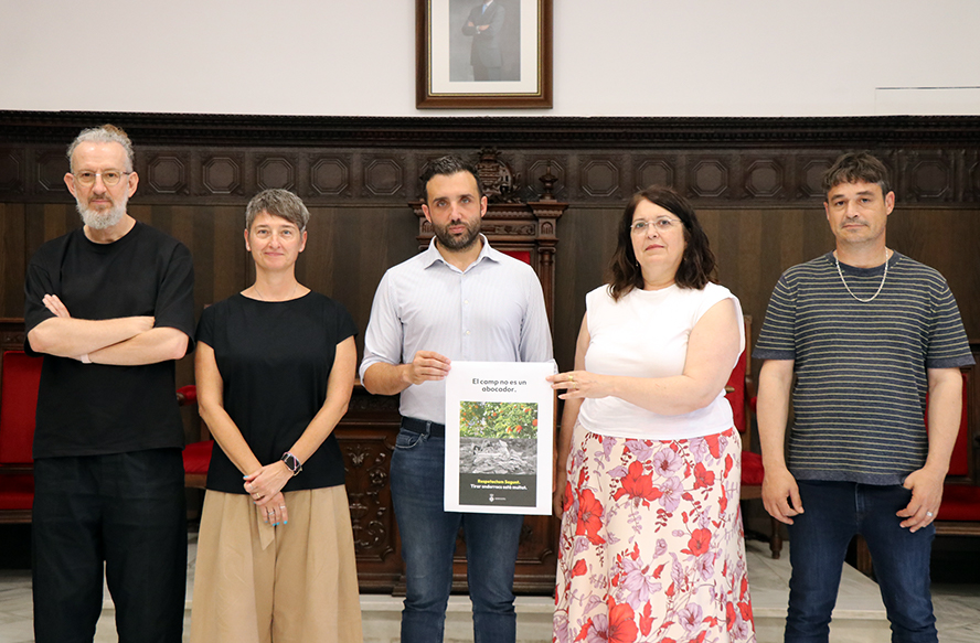 Comienza una campaña de concienciación ciudadana para frenar el vertido de escombros en espacios naturales