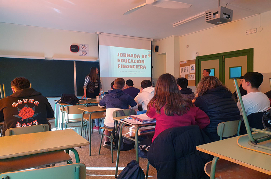 Concluye con éxito de participación el ‘Programa de aproximación  a la economía y el emprendimiento’ 