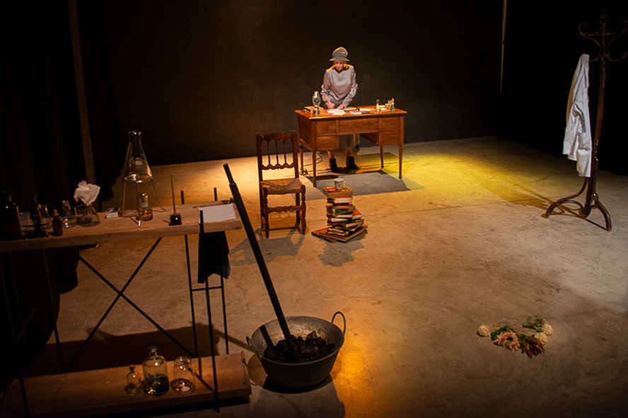 Teatro ' Maria Salomea. Dona', de La Niña de Cristal